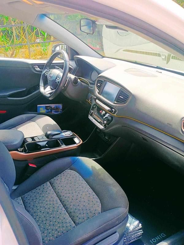 Usado Hyundai Ioniq 88 kW (120 HP) 2018 Branco Citadino