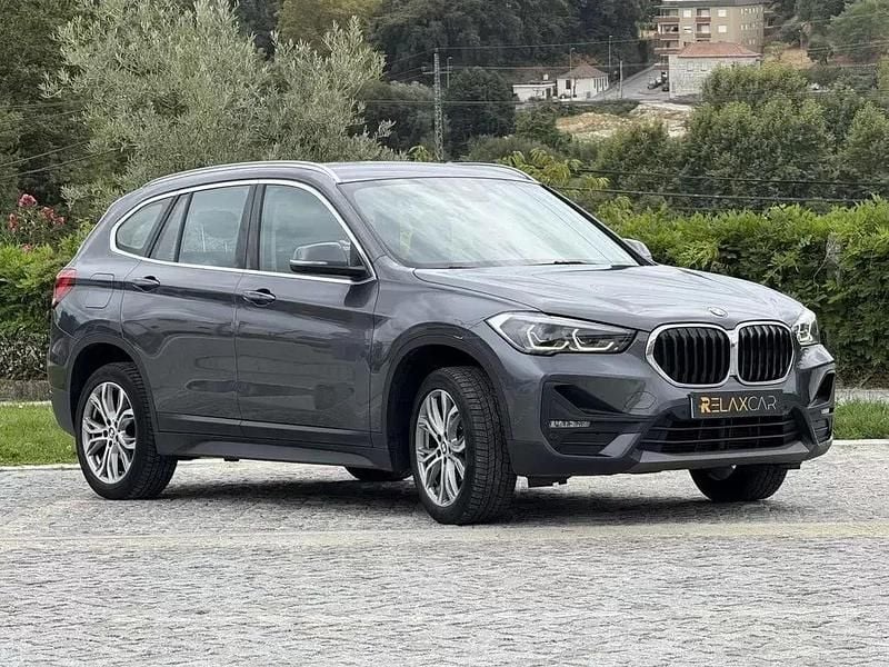 Cinzento Usado 2021 BMW X1 Advantage SUV | € 21.990 (Super Preço) - Imagem 1/4