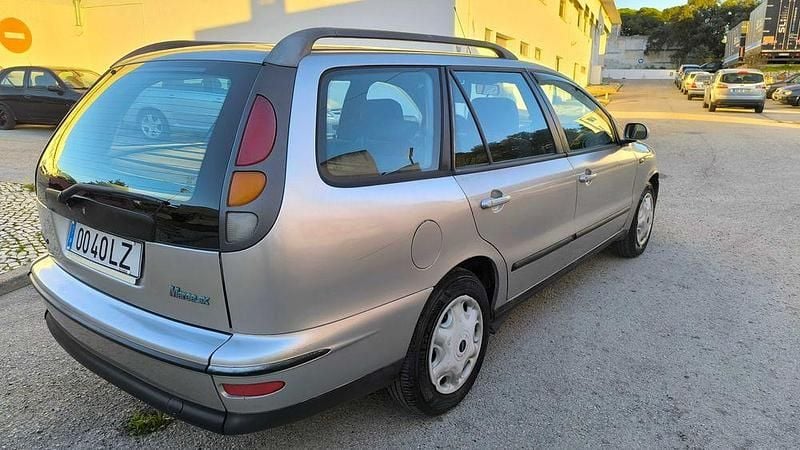 Usado 1998 Fiat Marea Sedan | € 1.750 - Imagem 1/4