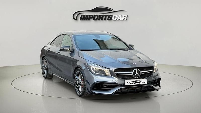 Cinza Usado 2016 Mercedes CLA220 AMG line Sedan | € 23.900 - Imagem 1/4