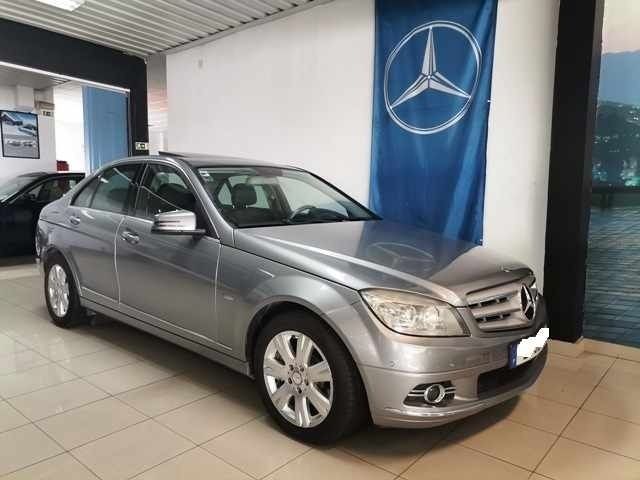 Cinzento Usado 2009 Mercedes C250 Sedan | € 11.990 (Preço elevado) - Imagem 1/4