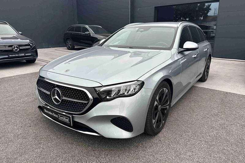 Prateado Usado 2024 Mercedes E300 Carrinha | € 61.900 (Preço justo) - Imagem 1/4
