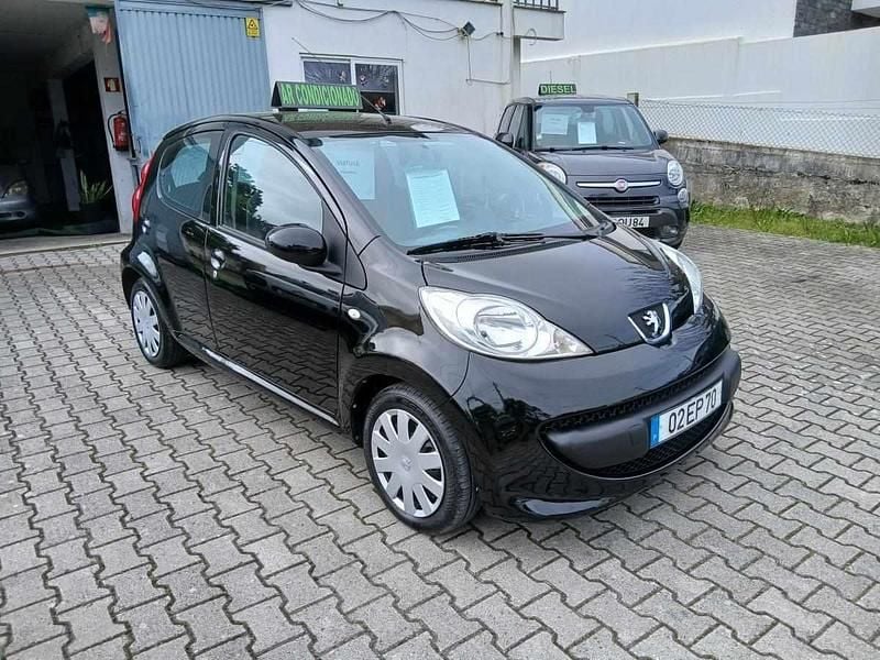Usado Peugeot 107 68 HP (50 kW) 2007 Preto Citadino