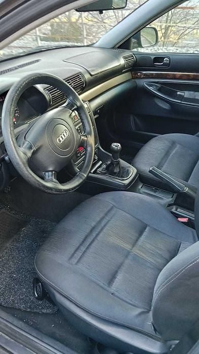 Usado Audi A4 110 HP (80 kW) 1998 Sedan