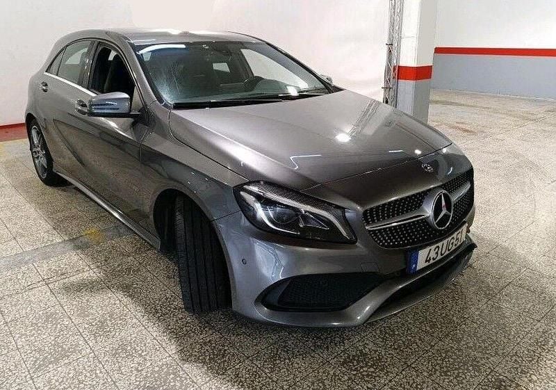 Cinza Usado 2018 Mercedes A180 AMG line | € 20.599 (Bom preço) - Imagem 1/4