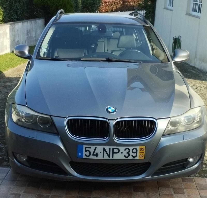 Cinzento Usado 2009 BMW 320 Carrinha | € 9.000 (Super Preço) - Imagem 1/4