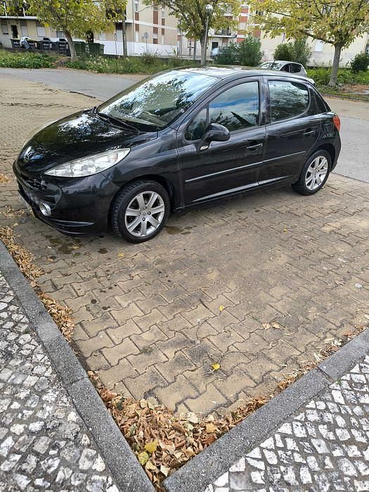 Usado 2009 Peugeot 207 Sport Sedan | € 5.900 - Imagem 1/4