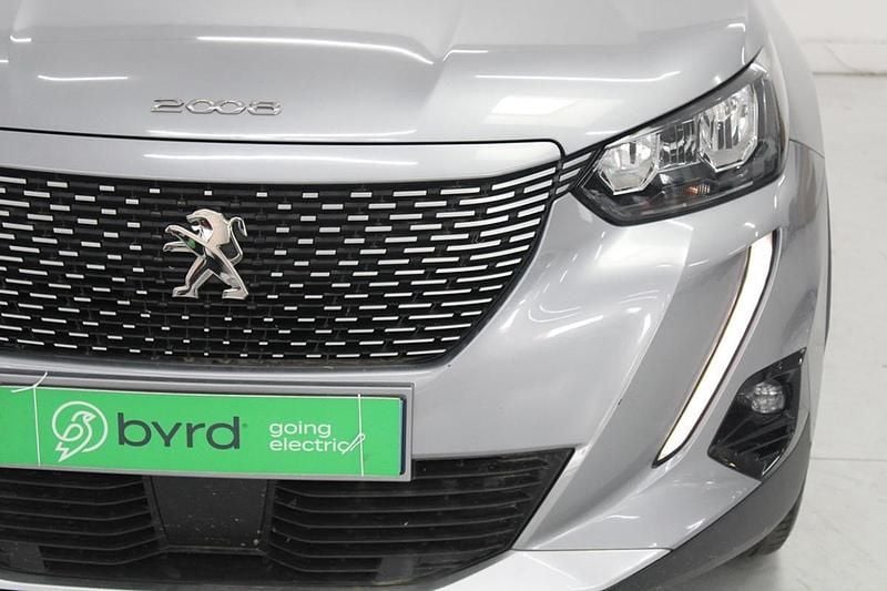 Usado Peugeot e-2008 Allure 100 kW (136 HP) 2022 Cinza SUV