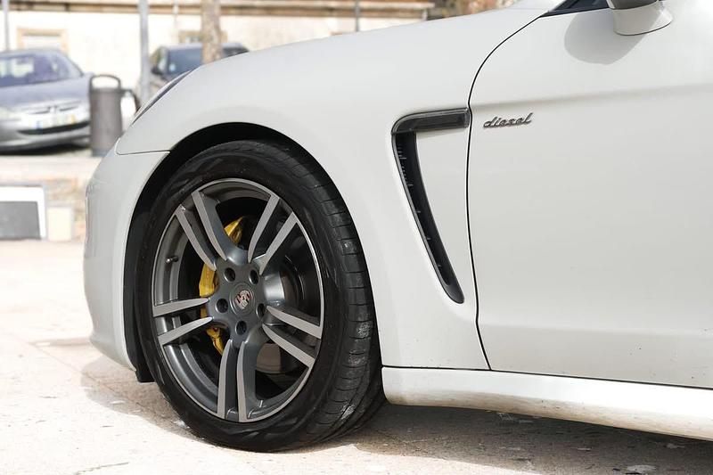 Usado Porsche Panamera 250 HP (183 kW) 2016 Branco Sedan