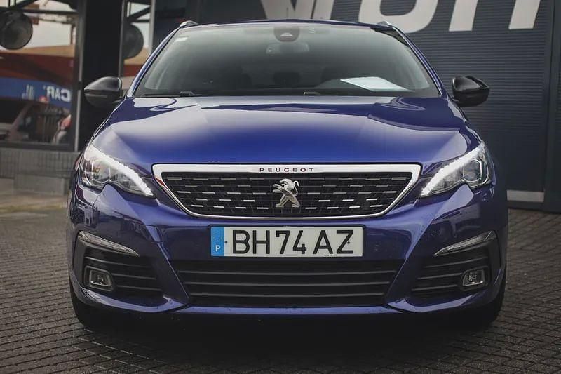 Usado Peugeot 308 SW GT-line 130 HP (95 kW) 2018 Azul escuro Carrinha