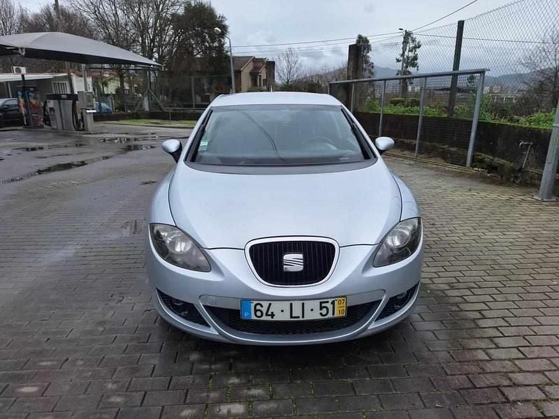 Cinzento Usado 2007 Seat Leon Citadino | € 5.500 (Preço justo) - Imagem 1/4