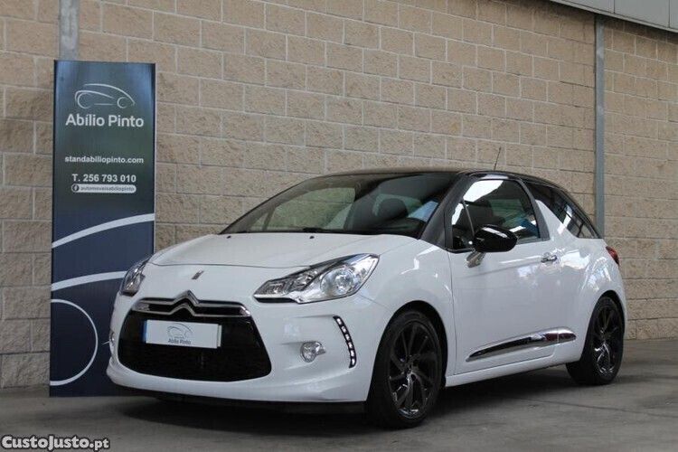 Branco Usado 2016 Citroën DS3 Chic Sedan | € 10.750 - Imagem 1/1