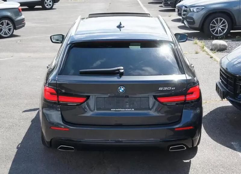 Usado BMW 530e 292 HP (214 kW) 2022 Preto Carrinha