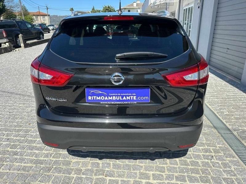 Usado Nissan Qashqai Tekna 110 HP (80 kW) 2017 Preto SUV