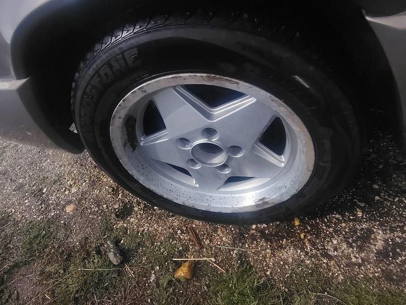 Usado 1989 Mercedes 190 Sedan | € 2.500 - Imagem 1/4