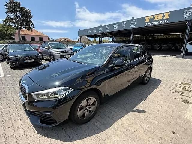 Preto Usado 2020 BMW 116 Comfort Edition Citadino | € 23.500 (Preço justo) - Imagem 1/4