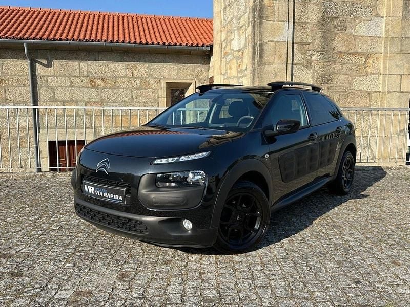 Preto Usado 2018 Citroën C4 Feel | € 10.990 (Preço justo) - Imagem 1/4