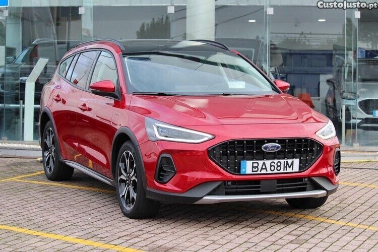 Usado Ford Focus Active X 2023 Vermelho Carrinha