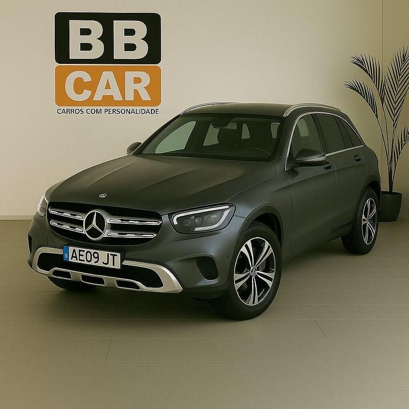 Usado Mercedes GLC300 320 HP (235 kW) 2020 Preto SUV