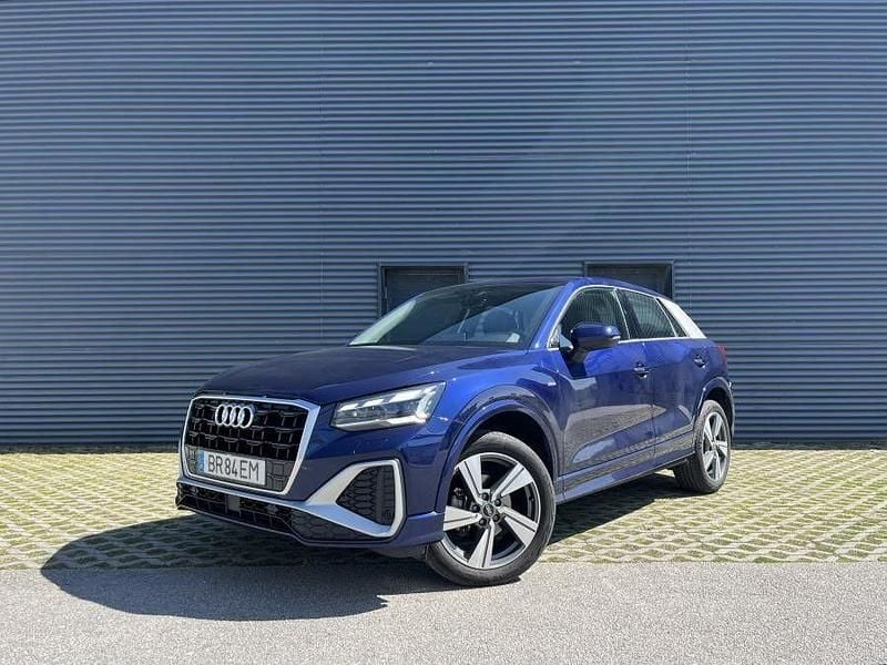 Azul Usado 2021 Audi Q2 S-Line SUV | € 26.900 (Preço justo) - Imagem 1/4