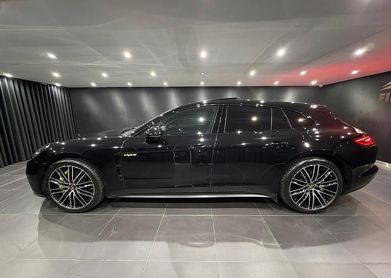 Usado Porsche Panamera Sport Turismo 462 HP (339 kW) 2018 Preto