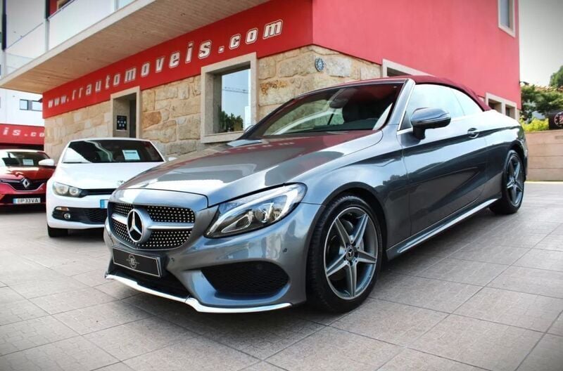 Cinza Usado 2017 Mercedes C180 AMG line Cabrios | € 31.990 - Imagem 1/4