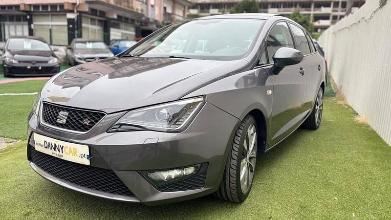Usado Seat Ibiza 90 HP (66 kW) 2015 Cinzento