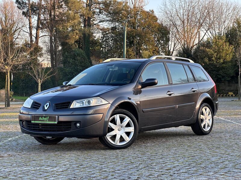 Cinza Usado 2007 Renault Mégane GrandTour Luxe Carrinha | € 7.900 - Imagem 1/4