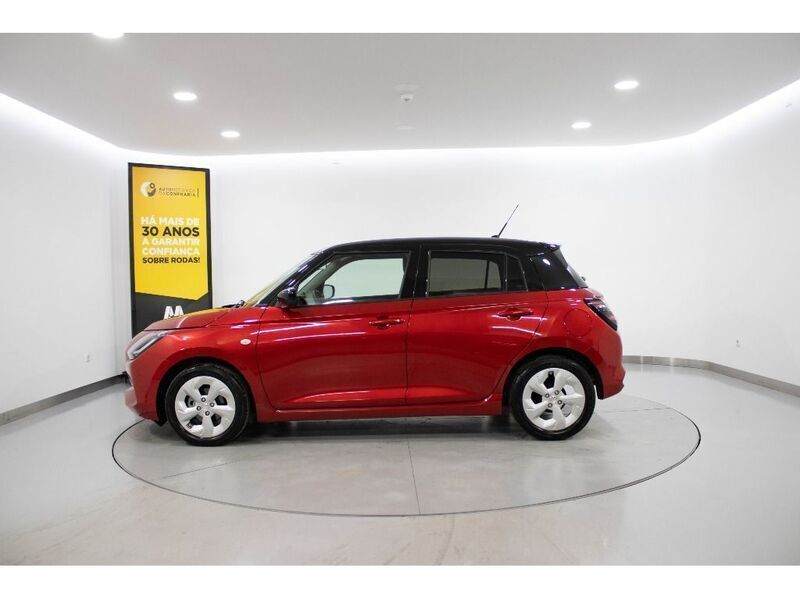 Usado Suzuki Swift 83 HP (61 kW) 2024 Vermelho Citadino