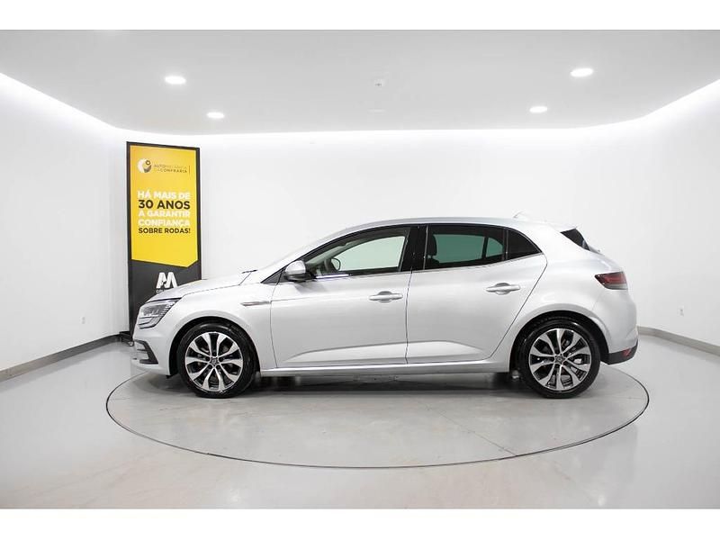 Usado Renault Mégane IV 115 HP (84 kW) 2023 Cinzento