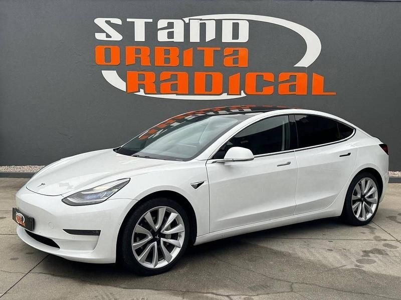 Branco Usado 2020 Tesla Model 3 Standard Range Plus Sedan | € 24.950 (Caro) - Imagem 1/4