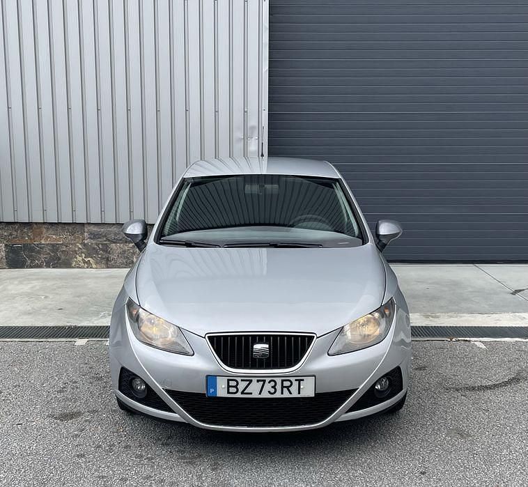 Usado Seat Ibiza Copa 75 HP (55 kW) 2012 Sedan