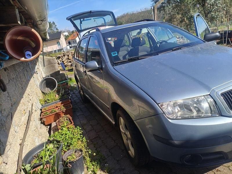 Usado Skoda Fabia 2003 Sedan