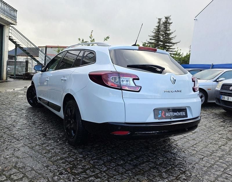 Usado Renault Mégane GrandTour Dynamique 110 HP (80 kW) 2012 Branco Carrinha