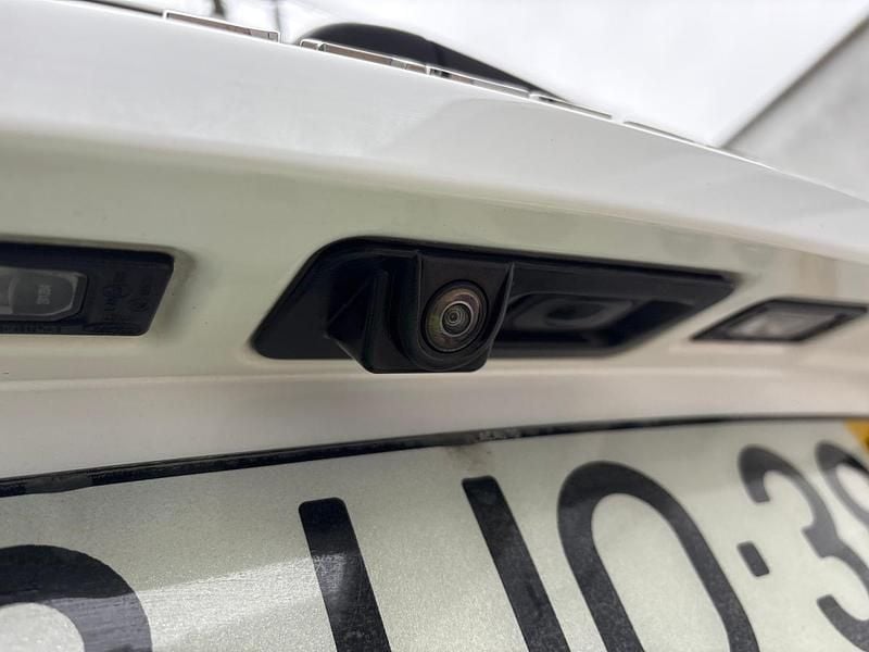 Usado Jaguar E-Pace 150 HP (110 kW) 2018 Branco SUV