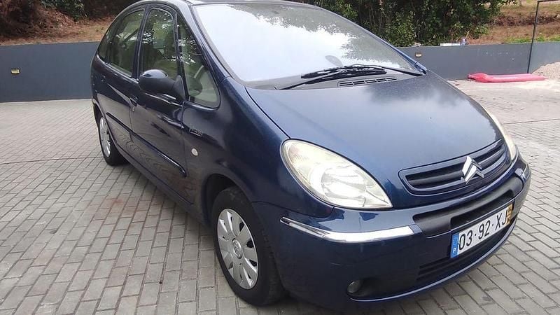 Usado 2004 Citroën Xsara Picasso Monovolume | € 2.000 - Imagem 1/4