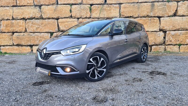 Cinza Usado 2020 Renault Scénic IV Bose Edition Monovolume | € 25.950 - Imagem 1/4