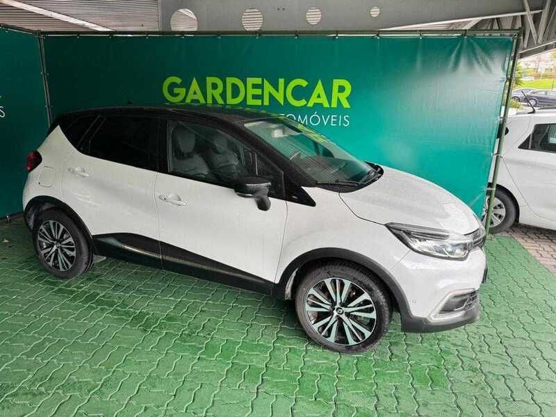 Branco Usado 2017 Renault Captur Initiale Paris SUV | € 15.880 (Preço justo) - Imagem 1/4