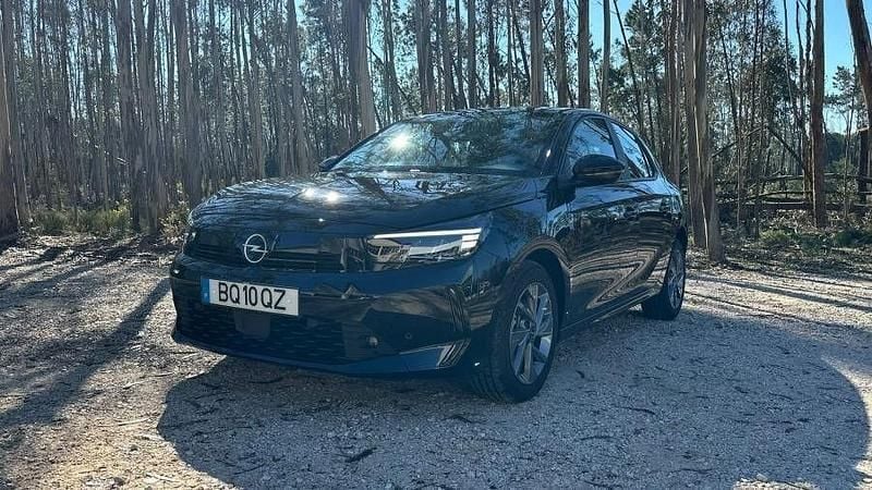 Usado Opel Corsa Edition 101 HP (74 kW) 2025 Preto Citadino