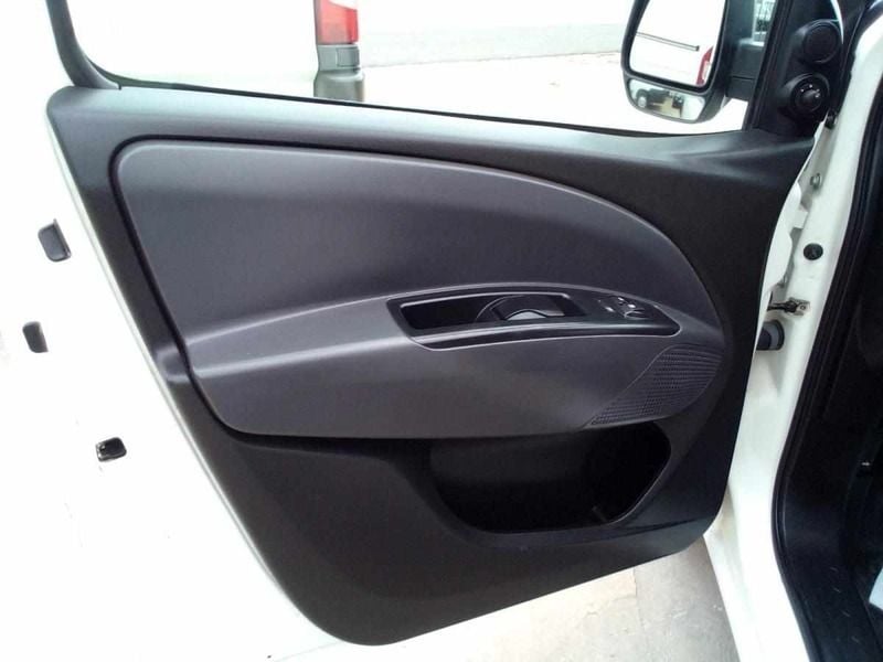 Usado Fiat Doblò 105 HP (77 kW) 2015 Branco Monovolume