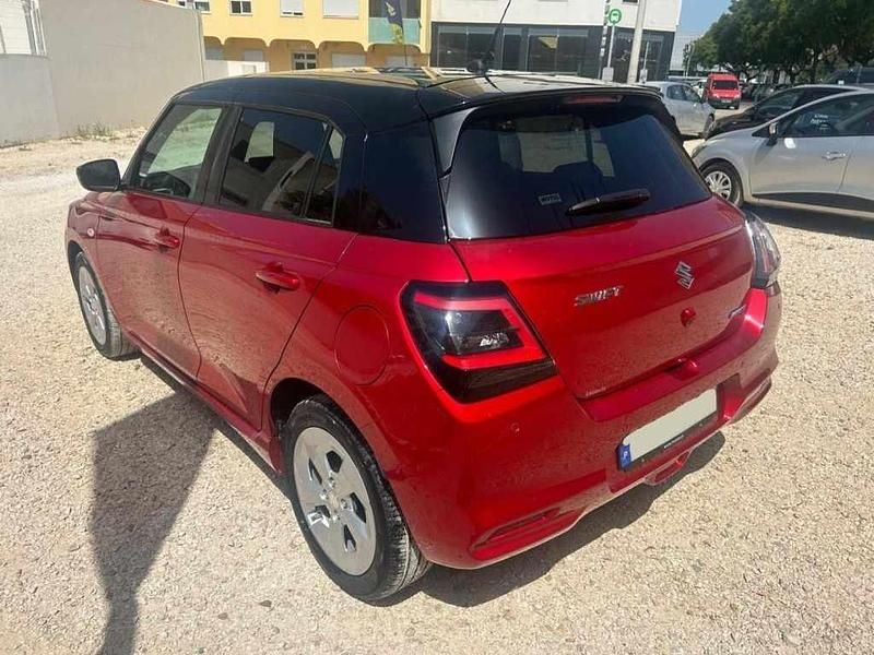 Usado Suzuki Swift 83 HP (61 kW) 2024 Vermelho Citadino