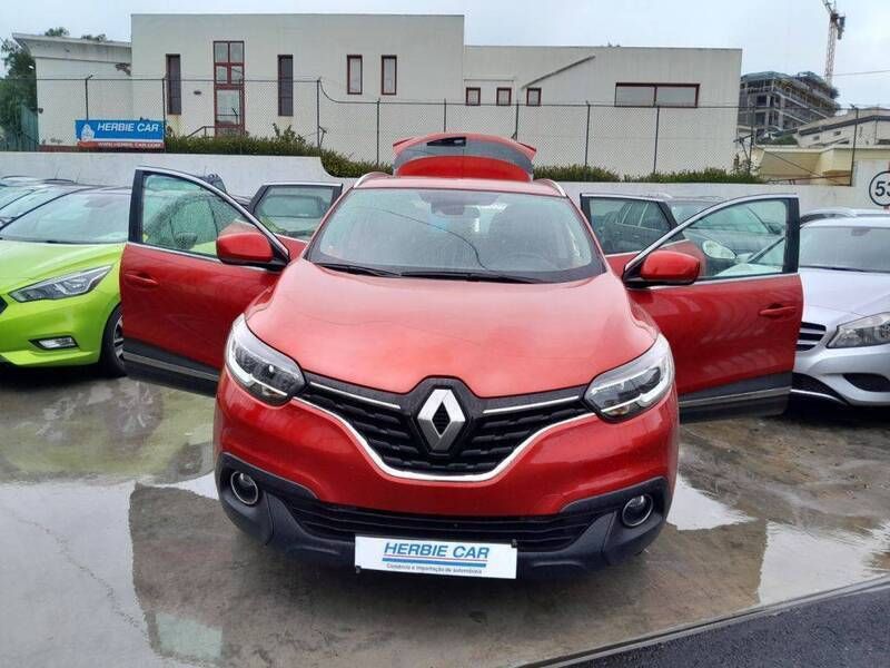 Vermelho Usado 2016 Renault Kadjar SUV | € 21.900 - Imagem 1/4