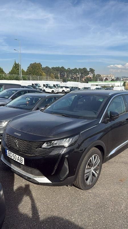 Preto Usado 2023 Peugeot 5008 Allure Monovolume | € 31.500 (Bom preço) - Imagem 1/1