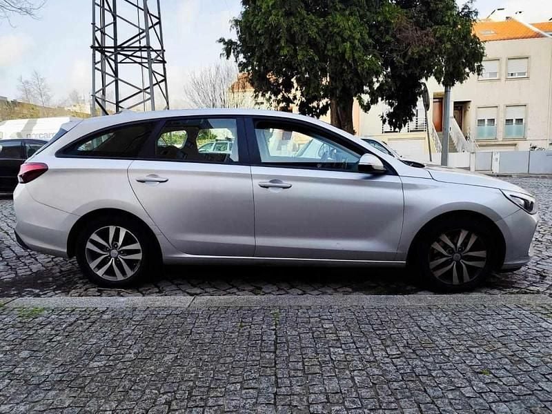 Cinzento Usado 2017 Hyundai i30 Carrinha | € 12.000 (Bom preço) - Imagem 1/4