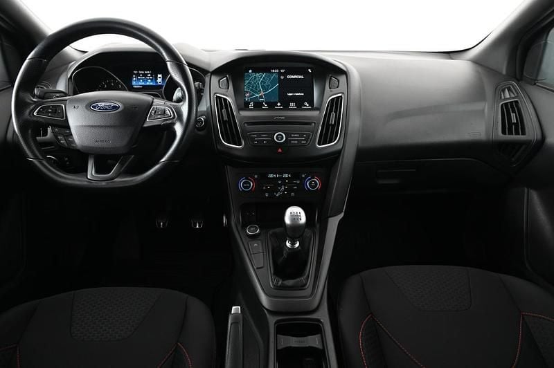 Usado Ford Focus ST-Line 125 HP (91 kW) 2017 Cinza