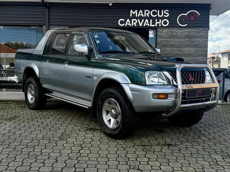 Usado Mitsubishi L200 115 HP (84 kW) 2002 Verde Pickup