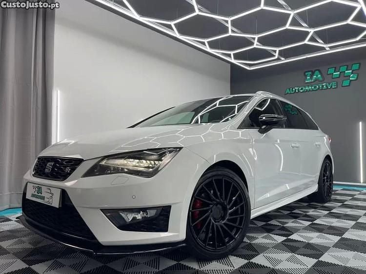 Branco Usado 2014 Cupra Leon Sedan | € 15.000 - Imagem 1/1