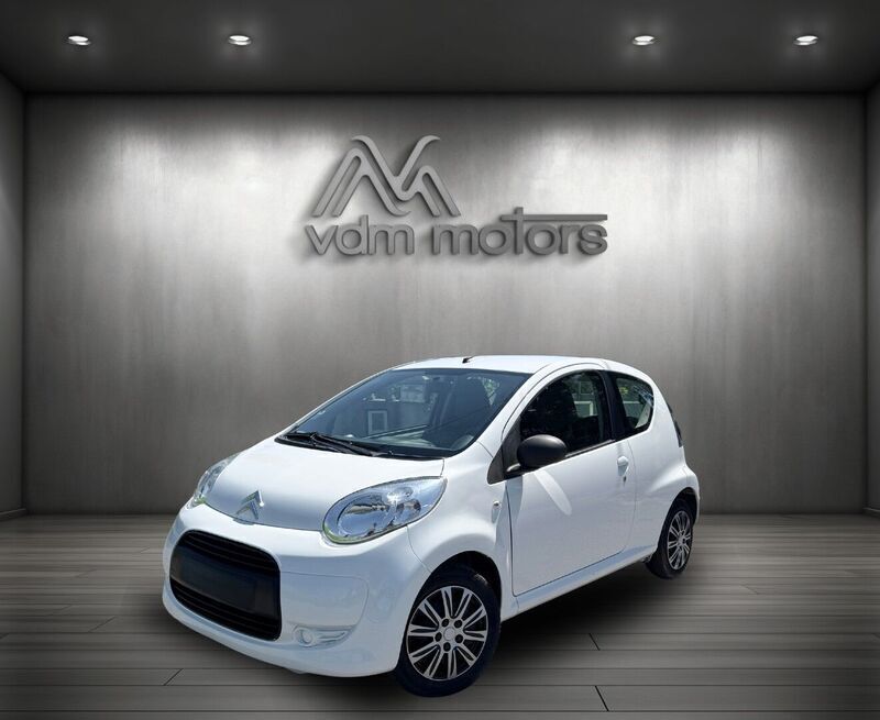 Branco Usado 2011 Citroën C1 Attraction Citadino | € 5.750 (Preço justo) - Imagem 1/4