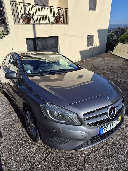 Usado 2014 Mercedes A180 Sedan | € 14.000 (Preço justo) - Imagem 1/4