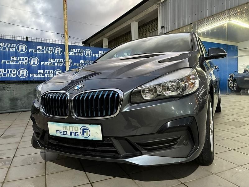 Azul Usado 2019 BMW 225 Active Tourer Monovolume | € 17.600 - Imagem 1/4